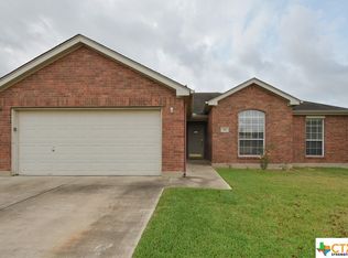 511 Christopher Cv, Lockhart, TX 78644