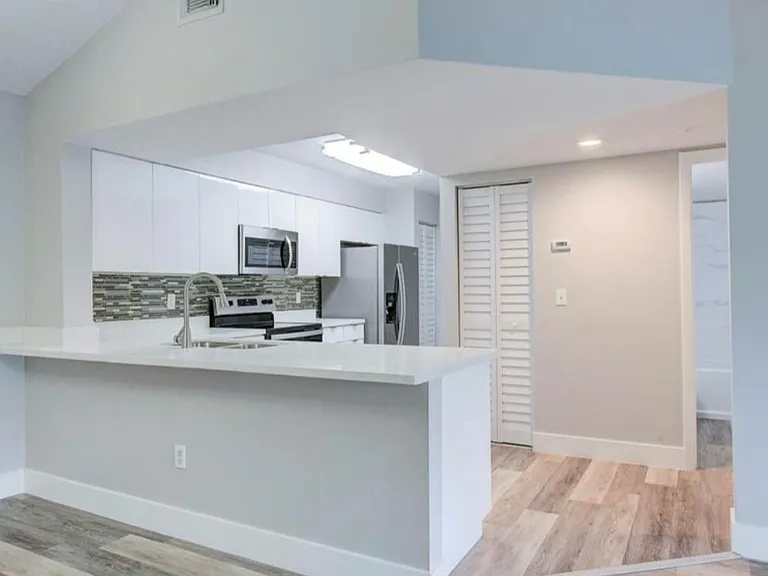 18840 NW 57th Ave #306 — Photo 3