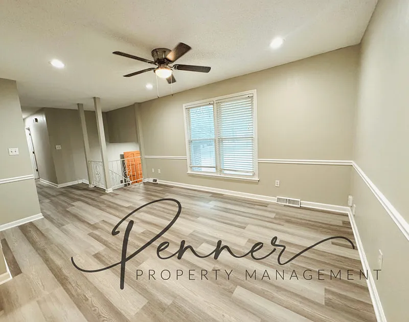 Building Photo - 1108 NE 9th St