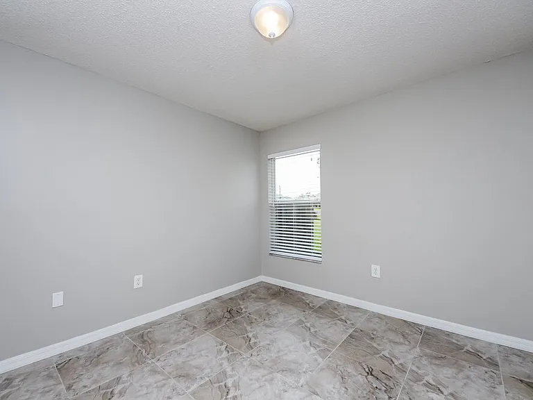 458 Tamarind Parke Ln — Photo 13