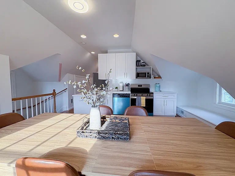 87 Stephen St #1C — Photo 92