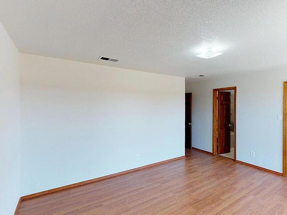 4th image of 5700 Valle Vista Dr NW