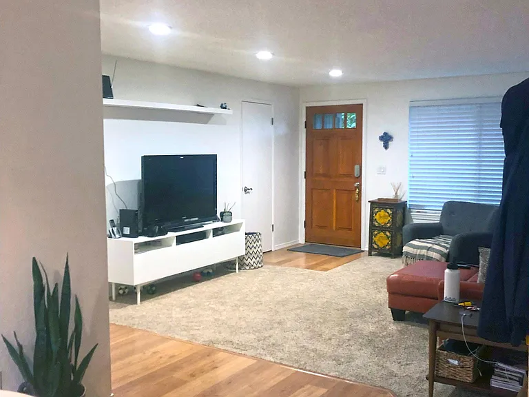 9710 SW 49th Ave — Photo 3