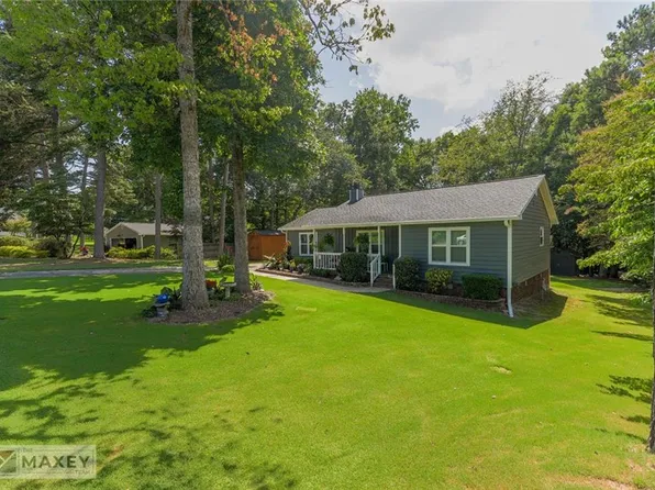 2674 Sardis Dr, Buford, GA 30519