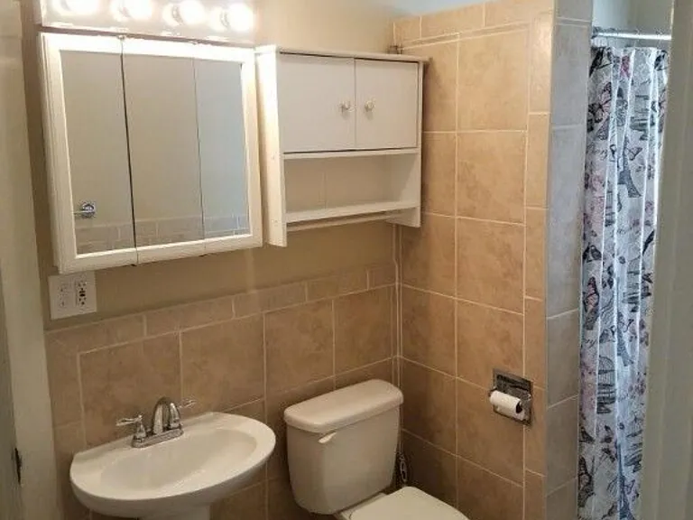 915 Danforth St #2 — Photo 8