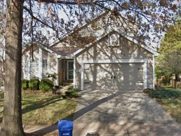 1400 Greenfield Crossing Ct, Ballwin, MO 63021