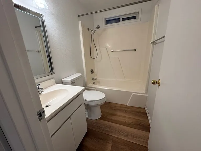 2910 NE Lotno Dr — Photo 9