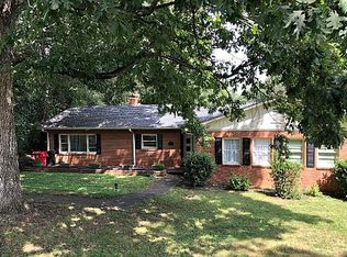 647 Dogwood Ln, Davidson, NC 28036