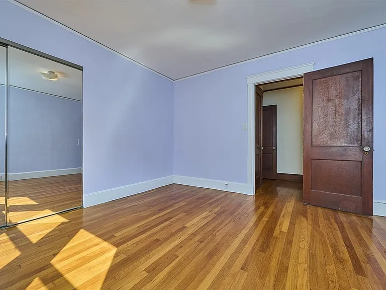 17 Elmira St #A — Photo 4