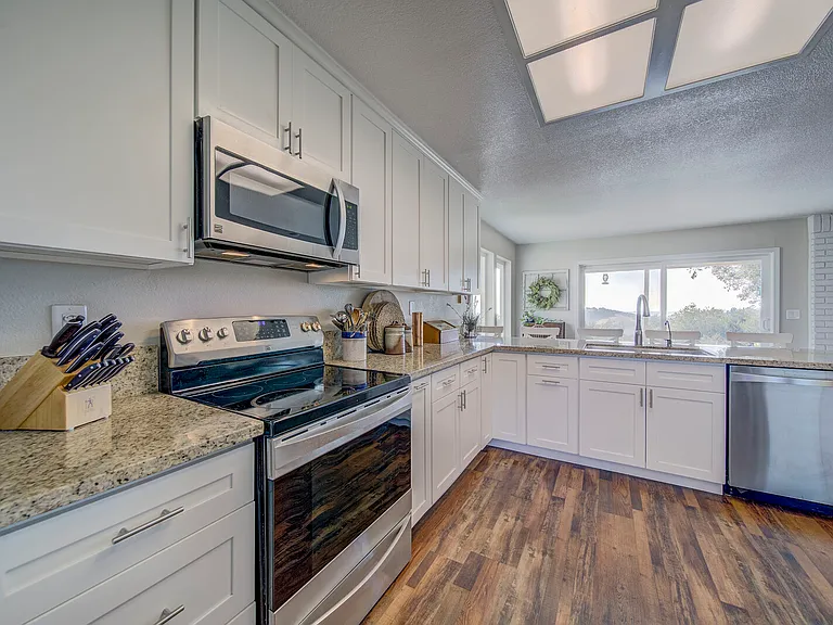 18626 Quiet Oak Pl — Photo 2