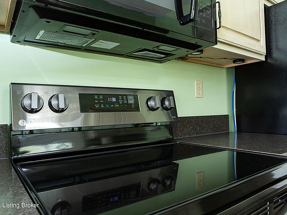 5th image of 4426 Southbridge Ct