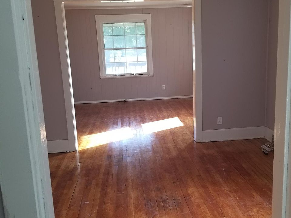 1st image of 1624 6th Ave #2