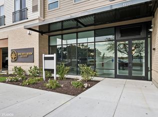 4800 157th St #324, Oak Forest, IL 60452