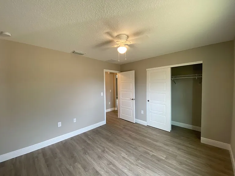 137 Juniper Loop Cir — Photo 25