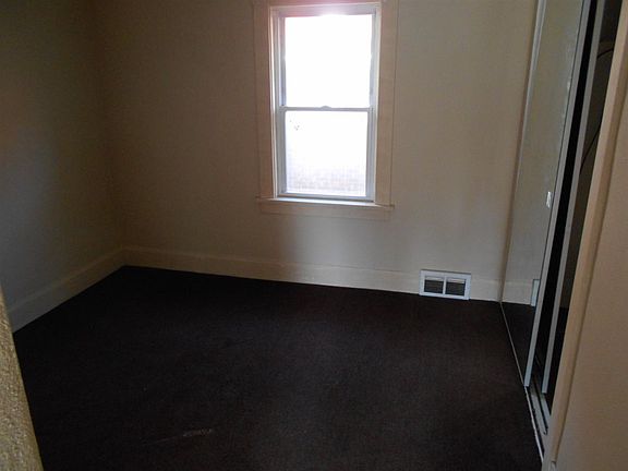 3rd image of 1505 Magnolia St