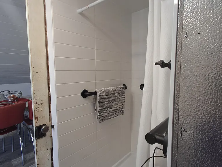512 W Bridge Ave #1 — Photo 17