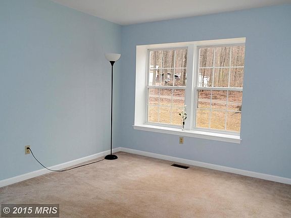 5th image of 225 Cool Glen Cir