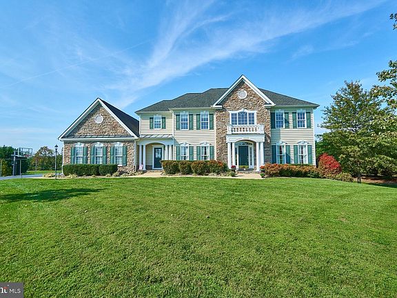 3rd image of 12028 Hooker Ln