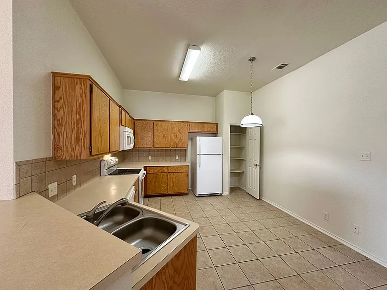 214 Dale Earnhardt Dr — Photo 7