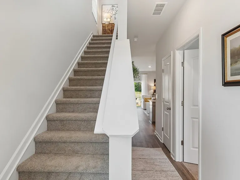 1024 Keyes Pl — Photo 29
