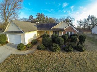 1617 Bismarck Cir, Winder, GA 30680