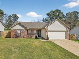 2002 Auburn Hills Dr, Benton, AR 72015
