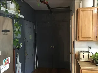 Rented by R New York