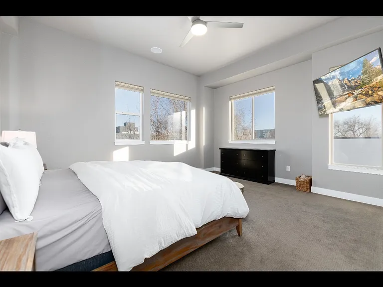 1733 Grove St #4 — Photo 16