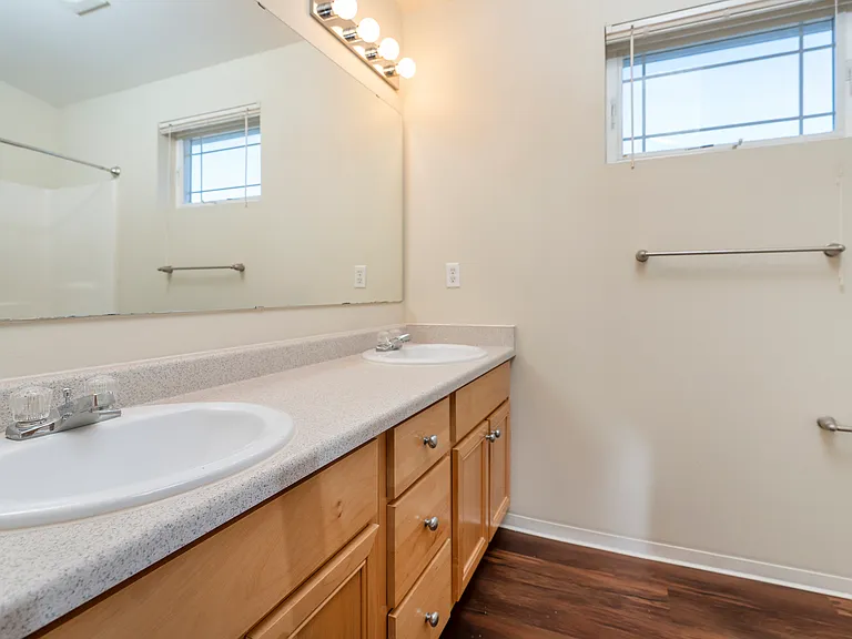2 Bedroom 2 Bath Townhome 900 Sq Ft 2 Bedroom 2 Bath Townhome 900 Sq Ft