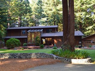 800 Sandmann Rd, Crescent City, CA 95531