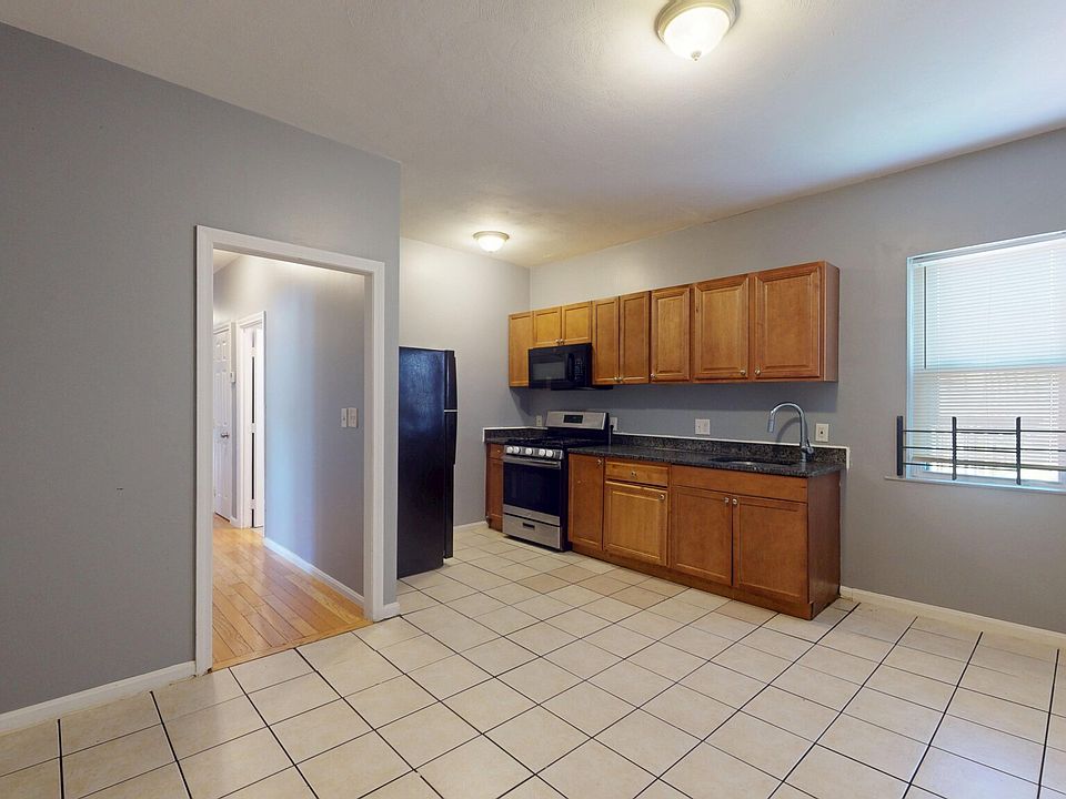 1st image of 89-91 Ellington St #3