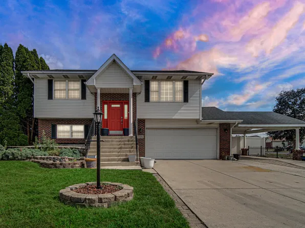 7581 Murrelet St, Hobart, IN 46342