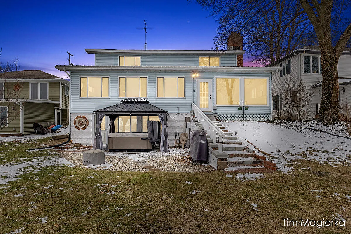 12860 Merlau Ave photo 1