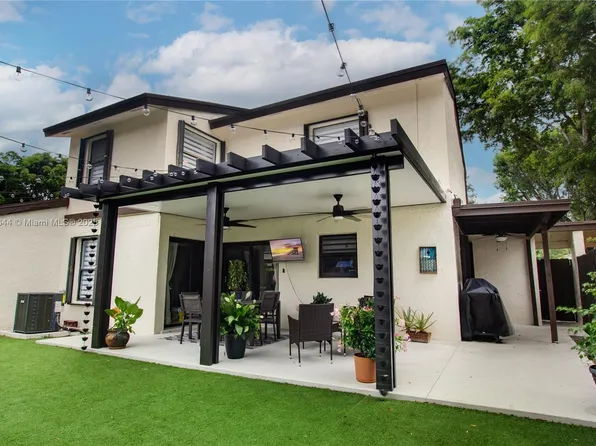 12732 SW 68th Ter, Miami, FL 33183