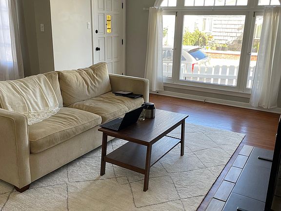3rd image of 306 29th St