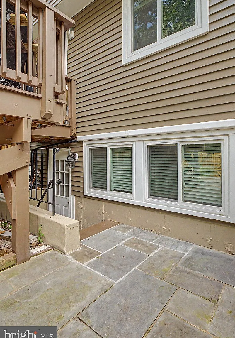 1 bed, 1.0 bath, 1240 sqft, $1,500 — Photo 3
