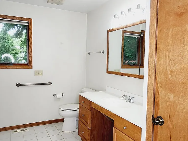 3033 Stanley Rd — Photo 15