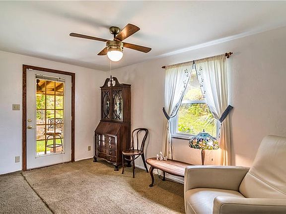 5th image of 109 Union St