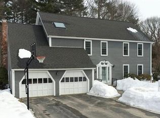 136 Rolling Meadow Dr, Holliston, MA 01746