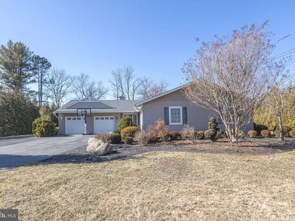 1027 Grant Ave, Blue Bell, PA 19422