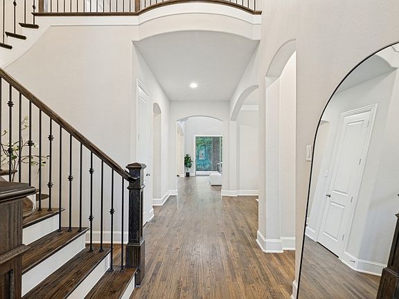 3rd image of 6220 Crystal Cove Ct