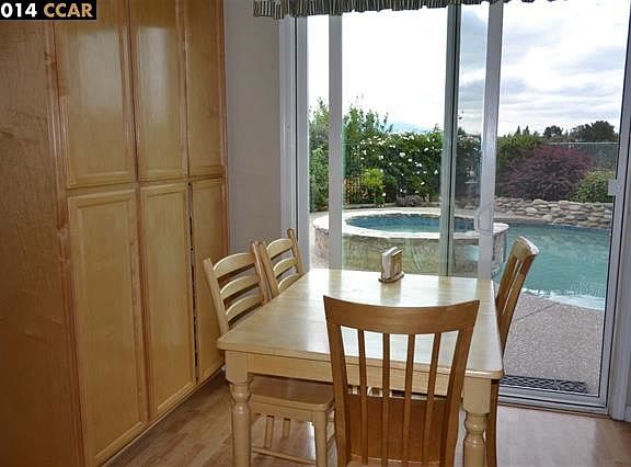 4th image of 913 Toulouse Way