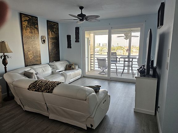 5th image of 7209 Sailboat Key Blvd #502