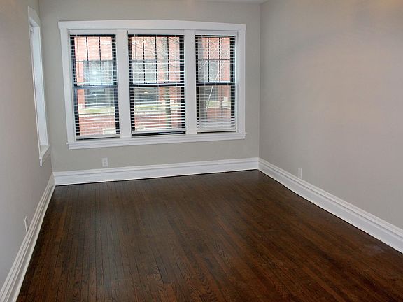 2nd image of 5028 N Winthrop Ave APT 2W