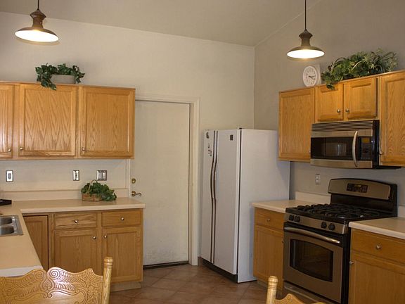 4th image of 8501 S Placita