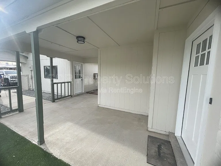 4733 Platinum Dr NE — Photo 5