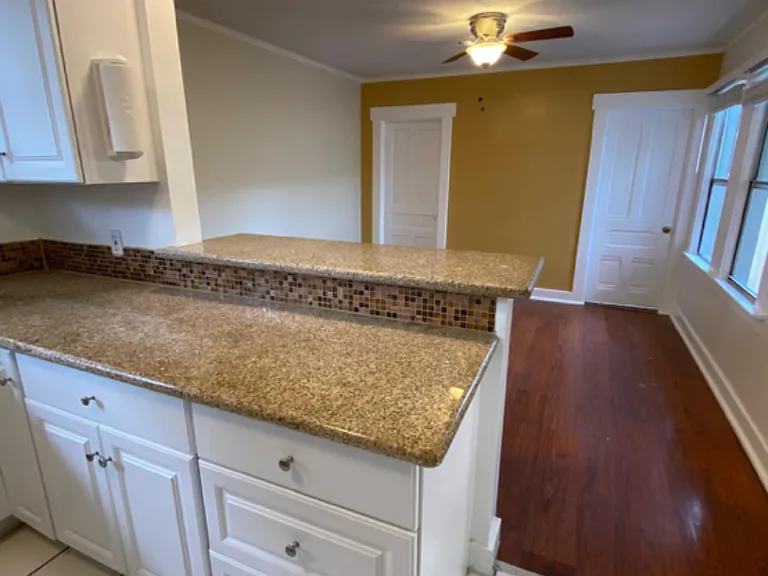 312 W Richmond Ave — Photo 14