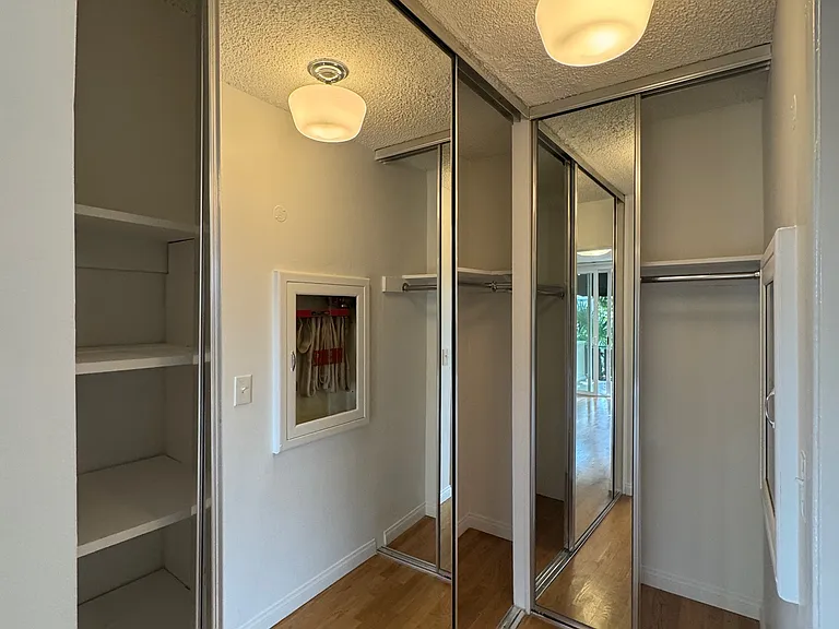 1921 Vista Del Mar St #204 — Photo 9
