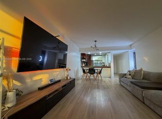 Whitehall Ii, Davie, FL 33324