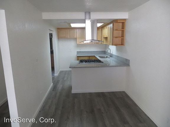 4th image of 201 N Monterey St APT 1